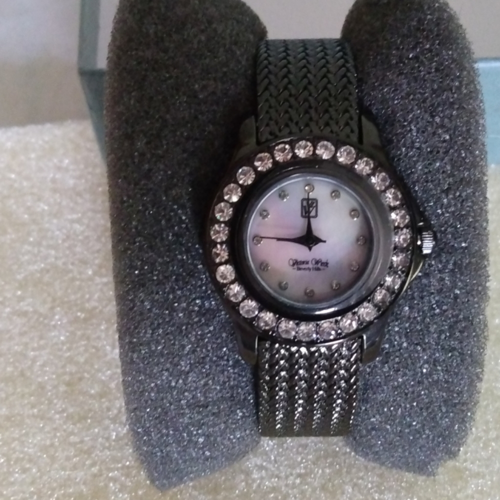 Victoria Wieck of Beverly Hills watch - Picture 4 of 4